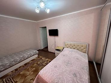 Продажа коттеджей и домов: Продаётся 2х этажный дом !!! 📍 Район:Пишпек, начало ж/м Ак Орго — 5