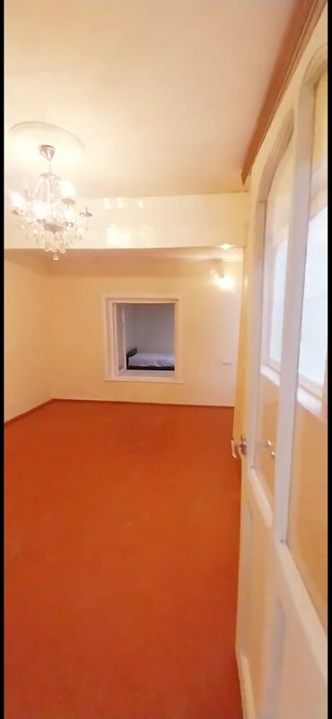 2 otaqlı evlər satış: 95 aptekin yaninda Jak məhlədə 2 otaqlı ev satılır cox ucuz qiymətə