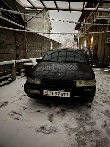 Volkswagen: Volkswagen Passat: 1994 г., 2 л, Механика, Бензин, Седан — 1