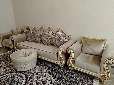 divan kafe: Klassik üslubda yumşaq mebel dəsti - Rəng: bej/krem tonları, qızılı — 1
