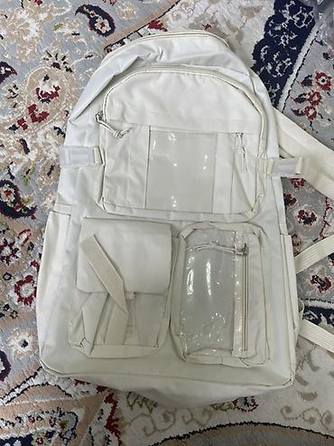 pull bear: Детские рюкзаки с жёстким 3D‑корпусом Варианты дизайна: - Спанч Боб — 7
