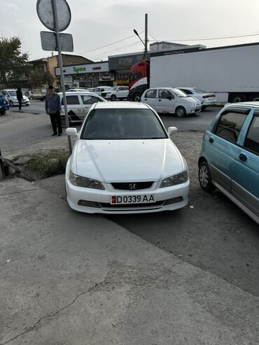 продаю машину или меняю на квартиру: Honda Accord: 2002 г., 1.8 л, Автомат, Бензин, Седан