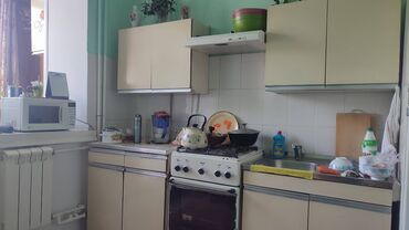 Кухонные гарнитуры: Продаю кухонный гарнитур Германия - БУ. с Газовой плитой с вытяжкой с