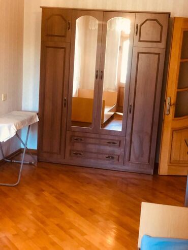 Uzunmüddətli kirayə mənzillər: Xalqalаr dostlugu m/s yaxınlığında, 5 mertebeli binanın 2-ci — 4