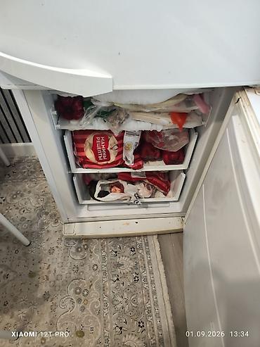марожный сех: Холодильник Indesit, двухкамерный, классический белый цвет. Основные — 4