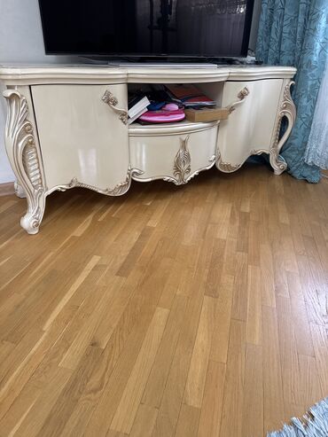 Qonaq otağı dəstləri: İşlənmiş, Komod, Masa və oturacaqlar, TV altlığı, Türkiyə — 12