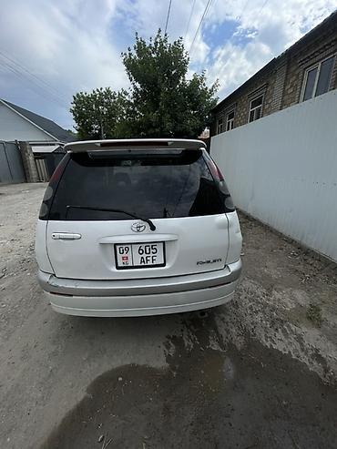 вум ау: Toyota Raum: 2002 г., Бензин, Минивэн — 3