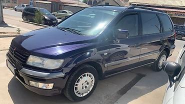 Mitsubishi Space Wagon: 2003 г., 2 л, Механика, Бензин, Минивэн