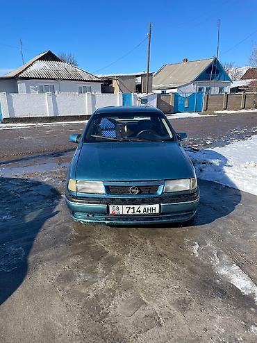 smart open: Opel Vectra: 1993 г., 1.6 л, Механика, Бензин, Седан — 1