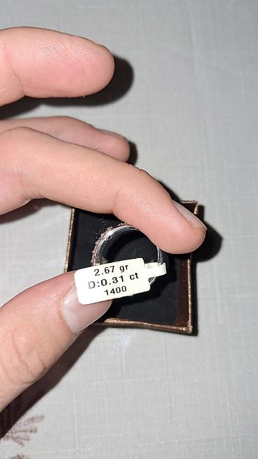 Aksesuarlar: Üzük, Ağ qızıl, Brilyant, 0.26-0.50 Karat — 3