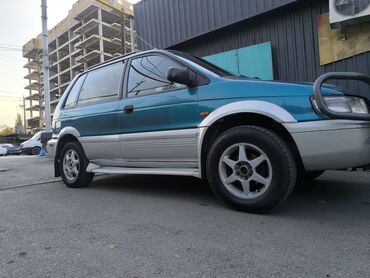 срочно продам авто в связи с переездом: Mitsubishi Space Gear: 1999 г., 2 л, Автомат, Бензин, Универсал