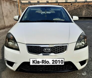 Kia Rio: 1.4 l | 2010 il Hetçbek