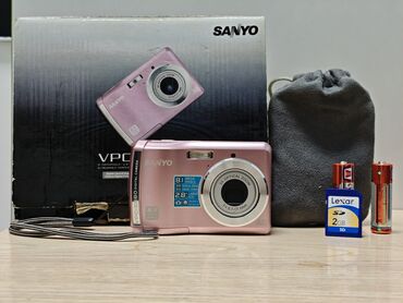 карта памяти для фотоаппарата: Компаткная цифровая камера Sanyo сделанная по Японским технологиям
