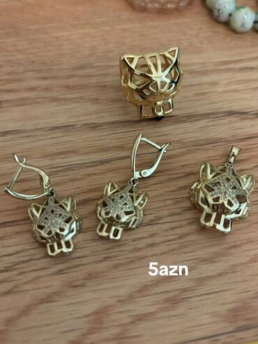 Pencəklər: Qadın geyimləri – müxtəlif modellər - Qara qısa bleizer: klassik — 17