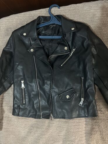 секонд хенд кожаные куртки: Кожаная куртка, Косуха, Укороченная модель, M (EU 38)