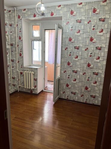 срочно продается квартира: 1 комната, 35 м², Индивидуалка, 4 этаж, Косметический ремонт