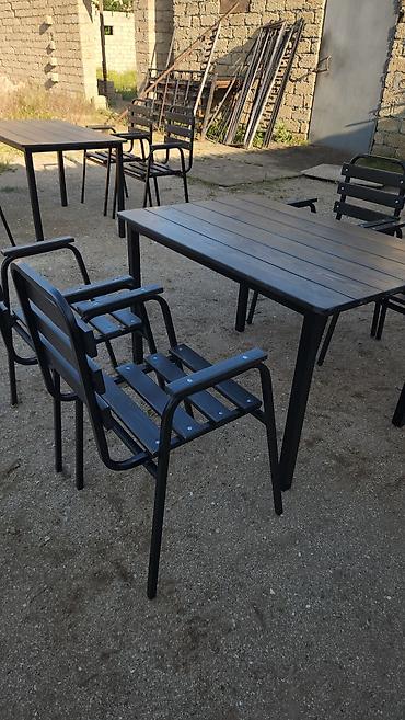 bar otracagi: Metal karkaslı masa və stul dəsti - Tərkib: 1 ədəd düzbucaqlı masa + — 10