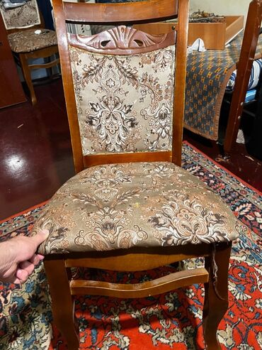 Masa və oturacaq dəstləri: Qonaq otağı üçün, İşlənmiş, Açılmayan, Kvadrat masa, 4 stul — 13