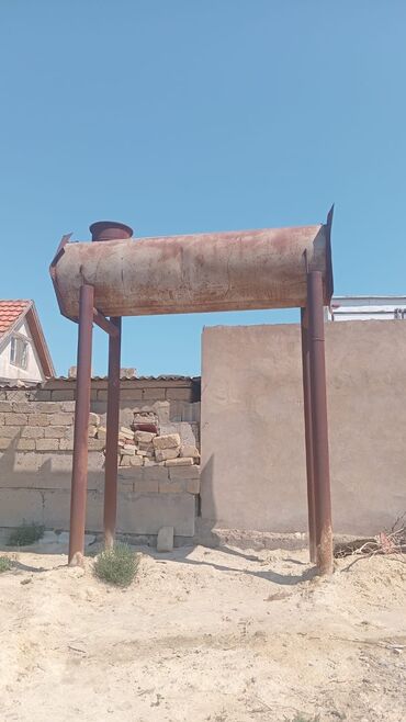 dəmir çənlər: Bak, Metal, 10000 l l