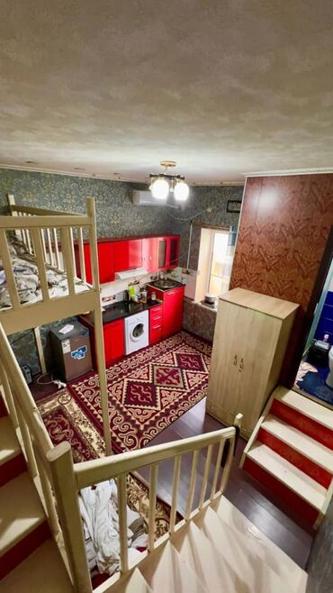 дом в московской районе: 18 м², 1 комната, Старый ремонт С мебелью