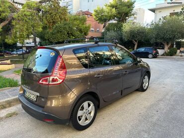 Renault Grand Scenic: 1.4 l. | 2010 έ. | 187700 km. Χάτσμπακ