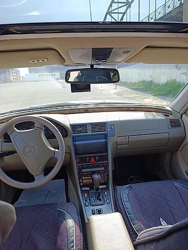 mercedes 160 a: Mercedes-Benz C-Class: 2.3 l | 1998 il Sedan — 8