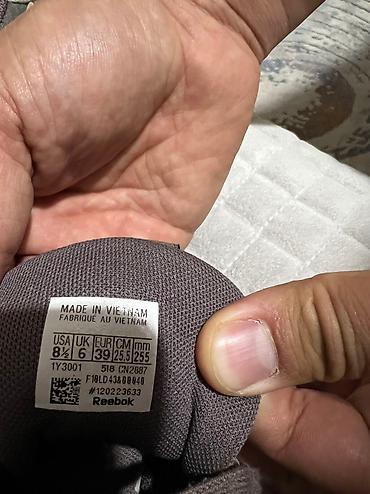 stud 5000: Кроссовки Reebok, 39 размер, очень удобные. Цена 500 сом — 4