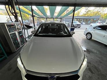 BYD: BYD E2: 2022 г., Автомат, Гибрид, Седан — 4