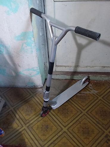 самакат буу: Детский самокат, Двухколёсный, Б/у — 1