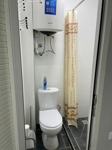 Отели и хостелы: AI HOSTEL — размещение в уютных номерах. Халал Варианты: - — 16