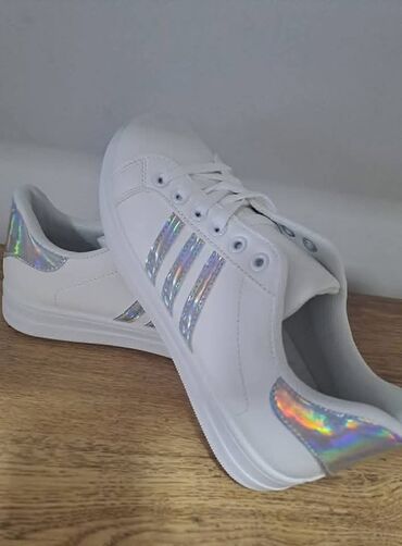 silikonske navlake za patike: Adidas, 41, bоја - Bela