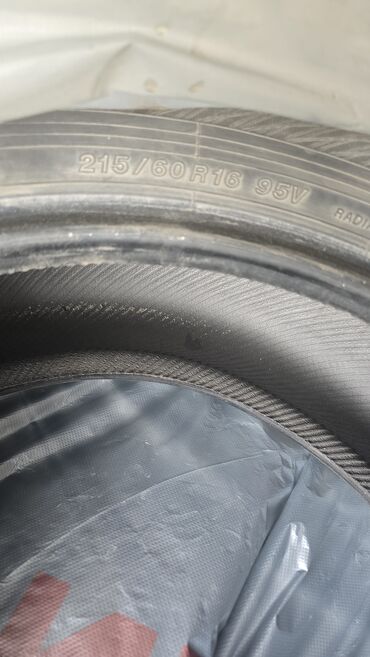 Шины: Шины 215 / 60 / R 16, Лето, Б/у, Комплект, Легковые, Корея, Kumho