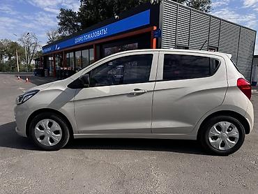 6 мес: Chevrolet Spark: 2020 г., 1 л, Вариатор, Бензин, Хэтчбэк — 2