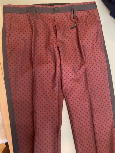 kostum salvar: Dolce Gabbana trousers

Size: 48