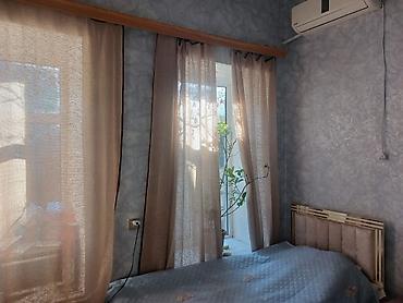 Продажа домов: 1 otaqlı həyət evi – tam mebelli - Daxili plan: açıq qonaq otağı və — 4