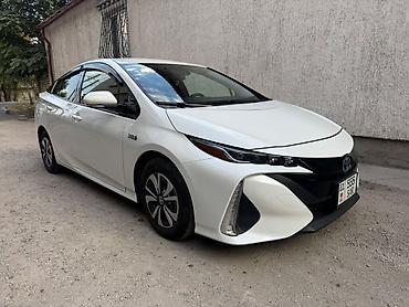приус прайм: Toyota Prius: 2018 г., Гибрид, Седан — 3