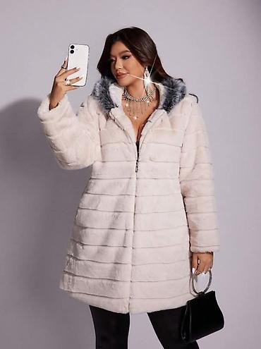 Krzneni kaputi: Vel :0XL,1XL,2XL,3XL,4XL
Poručuje se, isporuka za desetak dana — 7