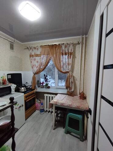 Продажа квартир: 1 комната, 28 м², Хрущевка, 1 этаж, Косметический ремонт