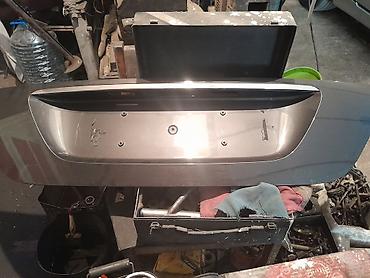 audi rul: Panorama Mercedes 2003 modelin baqajın nömrə altısı — 1