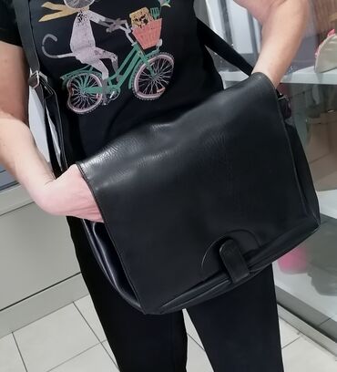 Torbe: Torba za rame, Materijal: Koža
