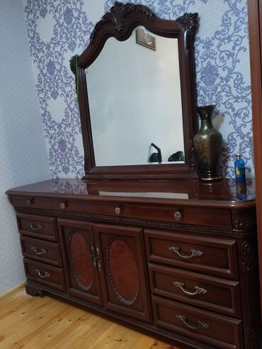 угловой туалетный столик: Трюмо, Нет доставки