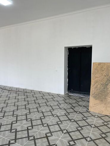 Mağazalar: Salam aleykum xacmaz niyazabad yolu pive zavodun yanı 200 kvadrat tam — 8