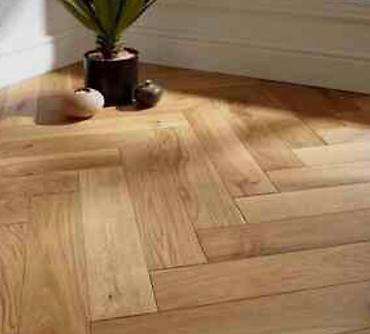 ağ yolka: Balıqlar Sümüklü (Herringbone) Dizayn Laminat/Parket Döşəmə - Təbii — 1