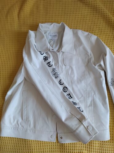 Ostale jakne, kaputi, prsluci: Guess bela univerzalna jakna sa vezenim aplikacijama na — 7