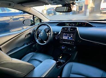 Toyota Prius: 2020 г., 1.8 л, Вариатор, Гибрид, Хэтчбэк — 6