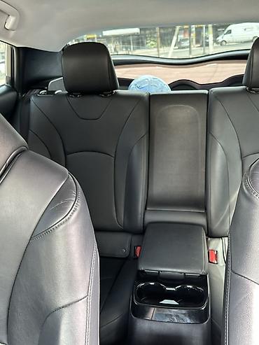 Toyota: Toyota Prius: 2017 г., 1.8 л, Вариатор, Гибрид, Хэтчбэк — 9