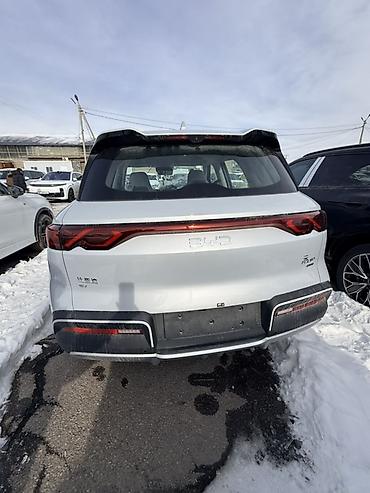 BYD: BYD Yuan Up: 2025 г., Электромобиль, Кроссовер — 8