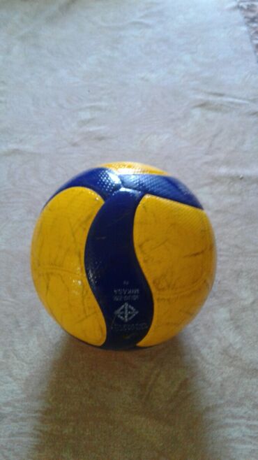 женские майки топы: Спортивный мяч для волейбола. желтый синий цвет. прочный, упругий