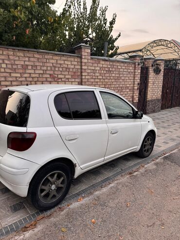 Toyota: Toyota Yaris: 2000 г., 1.3 л, Автомат, Бензин, Хэтчбэк