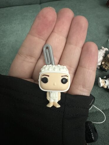 Heykəlciklər: Kinder Joy Stranger Things funko fiqurları satılır!!! — 11